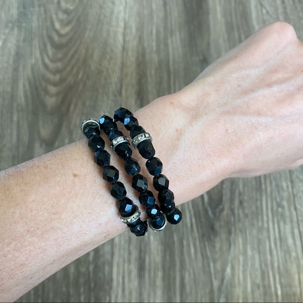 Black beaded twist bracelet